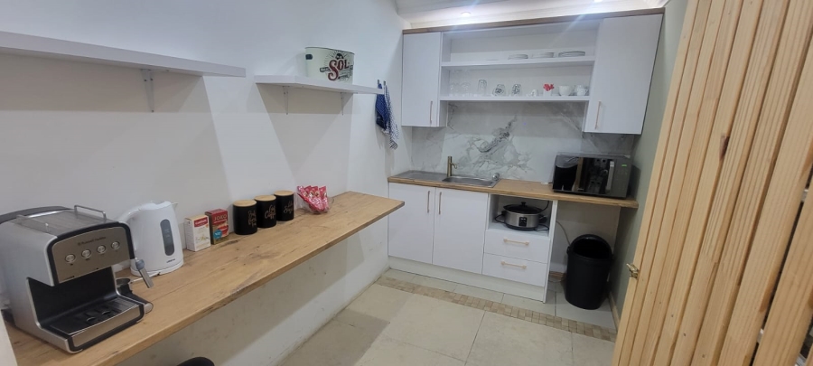 To Let commercial Property for Rent in Jeffreys Bay Central Eastern Cape